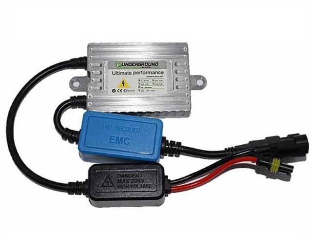 Hid bulb outlet ballast