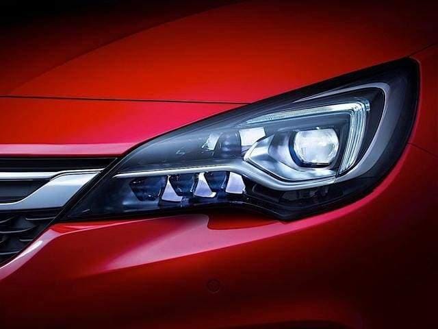 How Much Does It Cost to Repair Car Headlights?